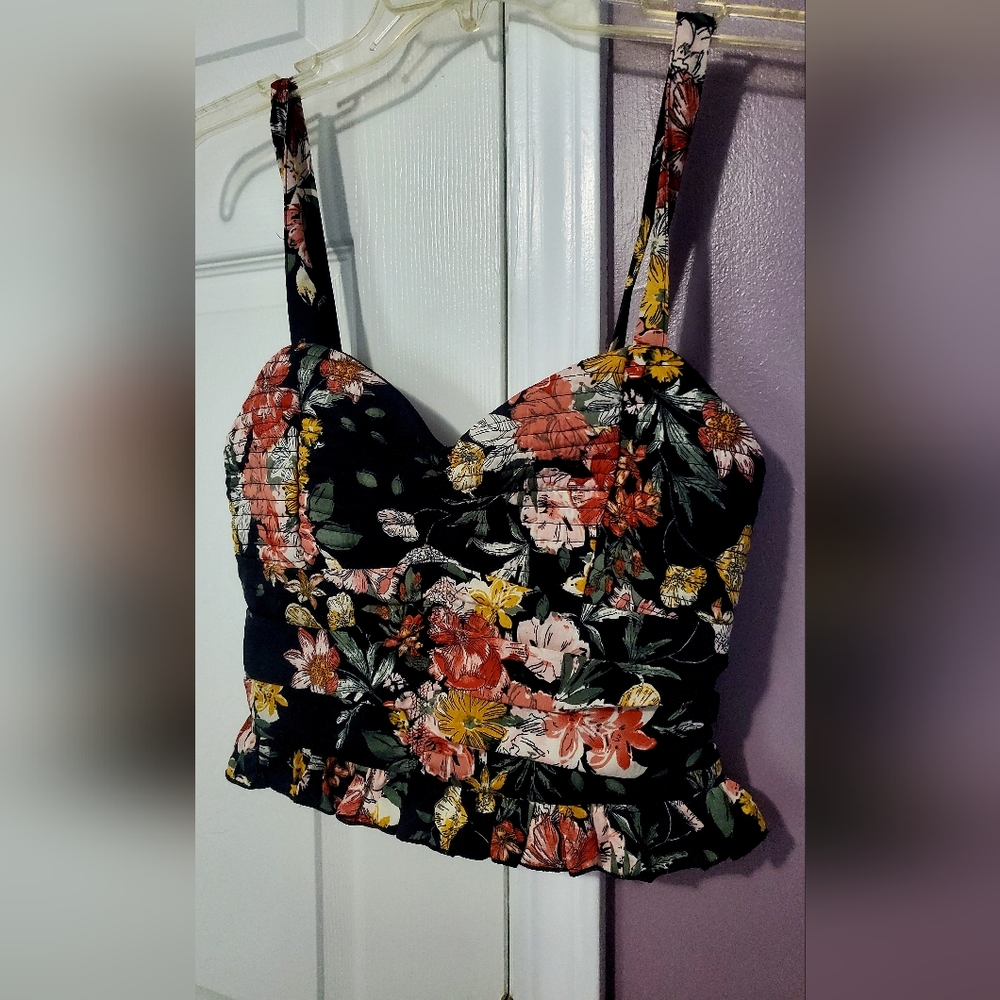 Crop top - Picture 3 of 3